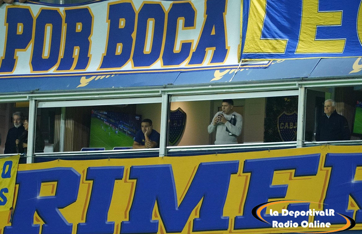 La reunión de CD sorpresiva que Riquelme convocó antes del partido con Lanús: por qué fue y qué pasó